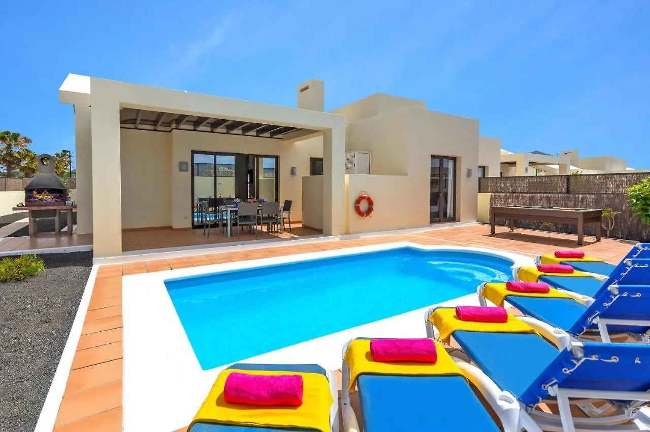 Villa Veraniego By Villa Plus Playa Blanca  Spain