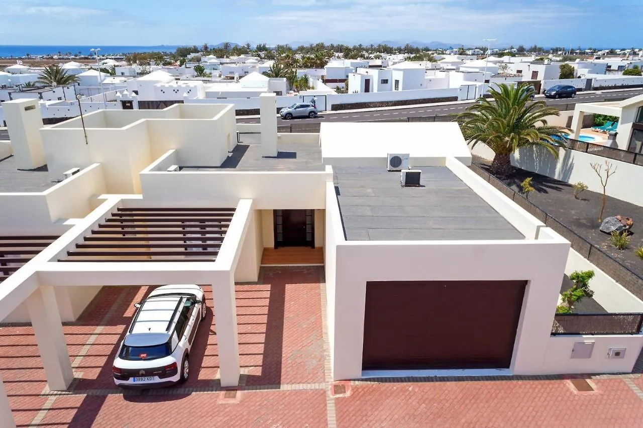 Villa Veraniego By Villa Plus Playa Blanca  Spain